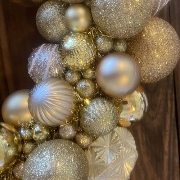 Handmade New GOLDS Shatterproof Ball Wreath Shades of Gold Christmas Wreath - Picture 4 of 14
